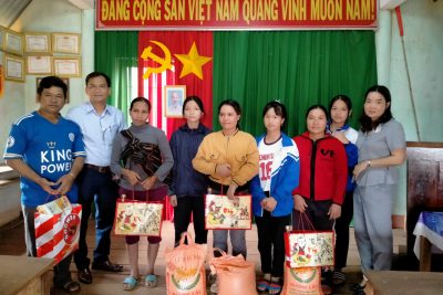 TẶNG QUÀ BUÔN KẾT NGHĨA